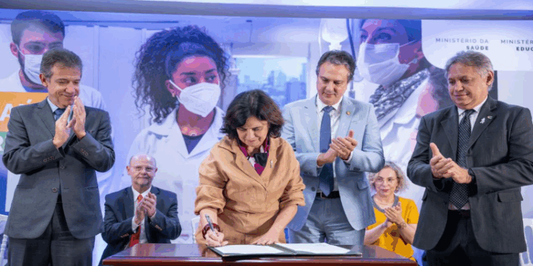 Acordo entre Saúde e Educação permitirá transformação digital do SUS