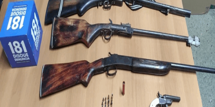 DHPP de Aracruz prende suspeito em flagrante e apreende quatro armas de fogo