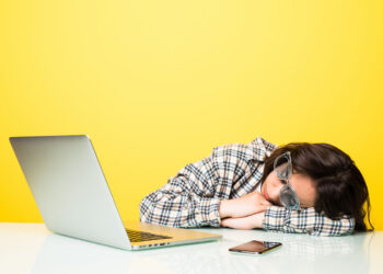 É preciso viver sem sono de dia