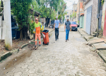 Coleta Vix: Campanha de conscientização tem início no bairro Resistência