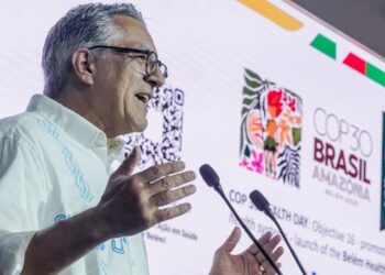 “A crise climática é também uma crise de saúde pública. Adaptar os nossos sistemas de saúde é proteger vidas”, diz ministro Alexandre Padilha