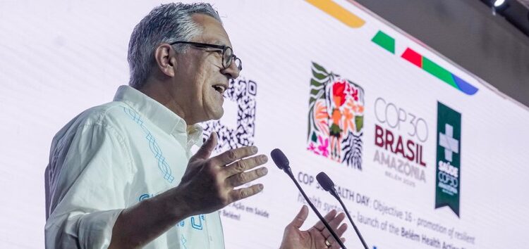 “A crise climática é também uma crise de saúde pública. Adaptar os nossos sistemas de saúde é proteger vidas”, diz ministro Alexandre Padilha