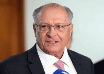 Alckmin conversa com secretário de Comércio dos EUA sobre tarifaço