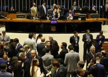 Substitutivo de Derrite limita atuação do MP, dizem especialistas