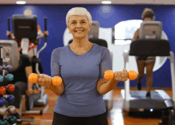 Musculação protege cérebro de idosos contra demência, diz estudo