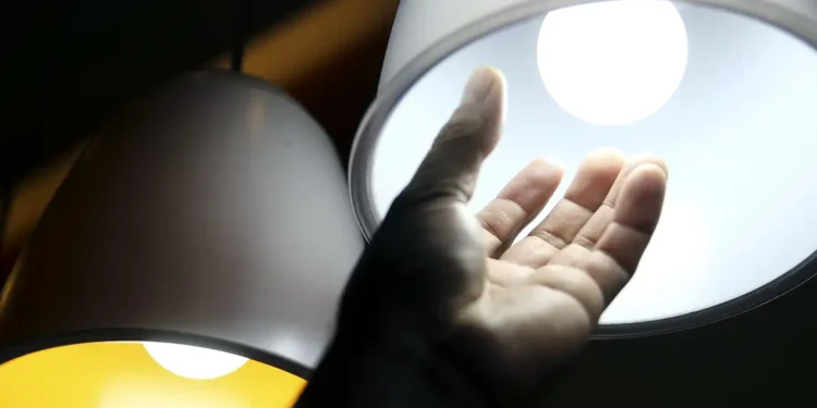 Gratuidade em conta de luz para baixa renda vai à sanção presidencial