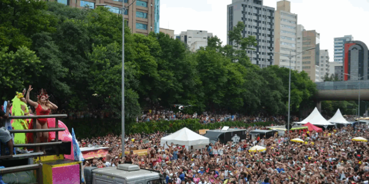 Carnaval paulistano tem impacto de R$ 3,4 bilhões na economia