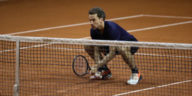 Bruno Soares retorna às quadras para enfrentar lendas do tênis