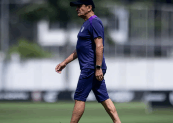 Corinthians demite o técnico argentino Ramón Díaz