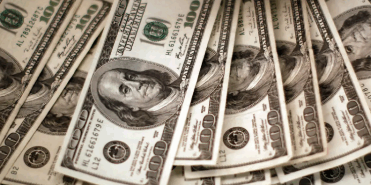 Dólar sobe para R$ 5,68 com anúncio de acordo entre EUA e China