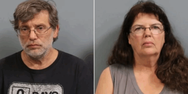 Casal branco dos EUA é condenado a décadas de prisão por abuso de filhos adotivos negros