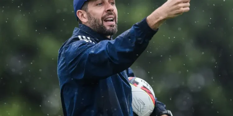 Internacional anuncia a contratação do uruguaio Paulo Pezzolano