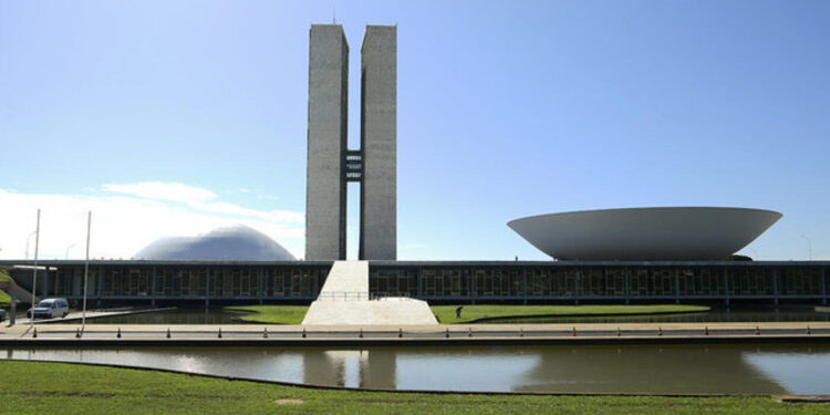 Semana no Congresso: anistia, reforma tributária e PLOA marcam agenda do Legislativo