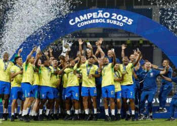 Ramon Menezes celebra título do Sul-Americano Sub-20