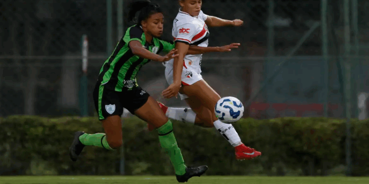 América-MG supera São Paulo por 3 a 1 no Brasileirão Feminino