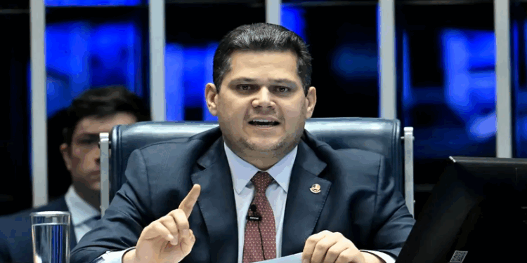 Com plenário obstruído, Senado terá sessão remota, diz Alcolumbre