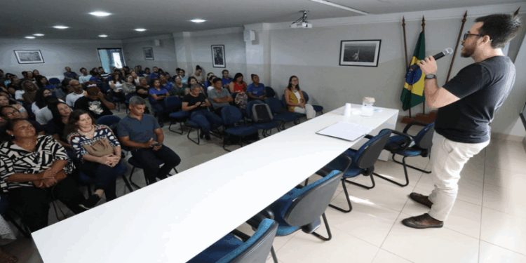 Secretaria de Saúde promove evento para aprimorar oferta de atenção em saúde mental