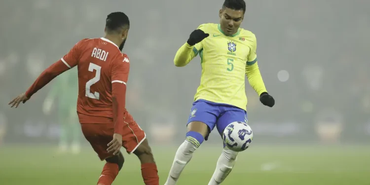 Brasil desperdiça pênalti e não passa de empate com Tunísia