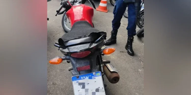 Homem é preso com moto roubada 22 dias depois de sair da cadeia