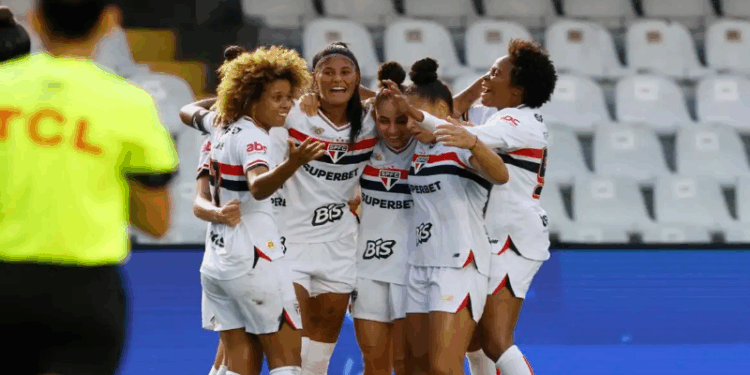 São Paulo e Corinthians avançam para a final da Supercopa Feminina