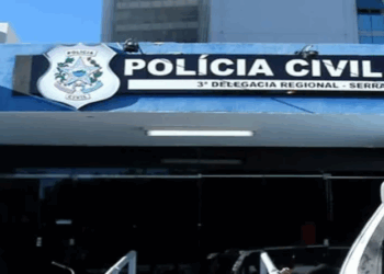 Briga de casal termina com homem esfaqueado no braço na Serra