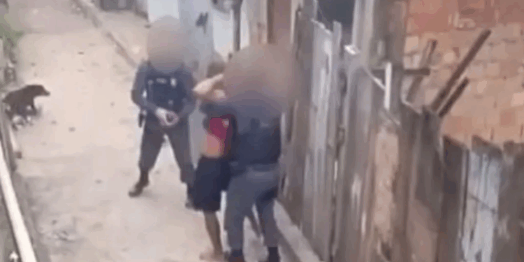 Vídeo mostra momentos antes de traficante morrer em confronto com a PM