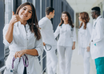 Empregos na saúde crescem no Estado