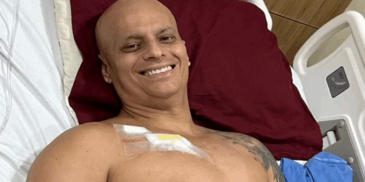 Servidor capixaba com câncer raro luta por 10% de chance de cura