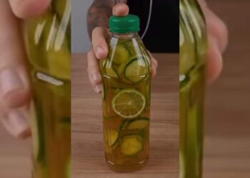 Chá de pepino emagrece, desinflama e desincha; veja benefícios da receita