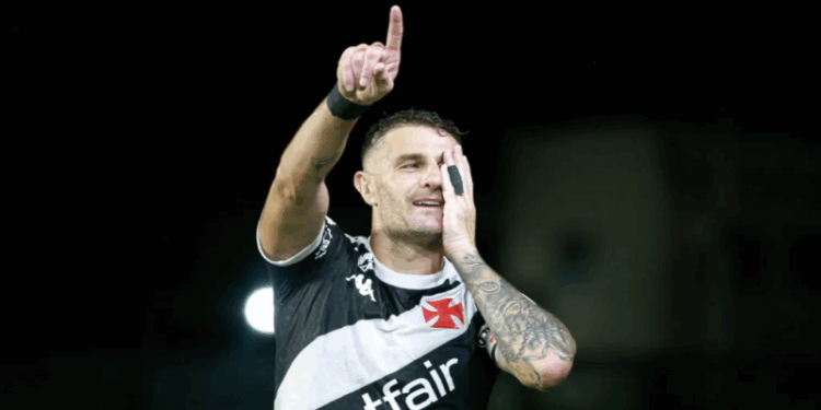 Vasco vence o Santos de virada na primeira rodada do Brasileirão