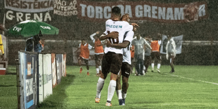 Desportiva goleia o Vilavelhense na abertura do mata-mata do Capixabão