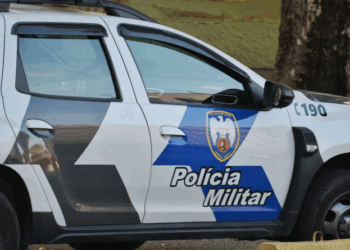 Ex agride mulher na frente de policiais em Cariacica