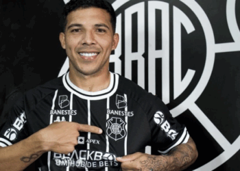 Rio Branco anuncia a contratação do atacante Iury Tanque