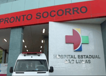 Mulher baleada em Vila Velha segue na UTI; marido está preso