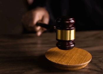 Marido que tentou queimar esposa vítima de AVC é condenado a 25 anos de prisão