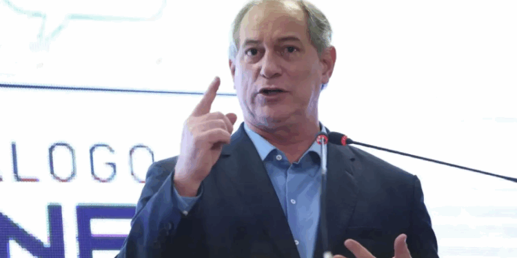 Ciro Gomes é incluído no Serasa por dívida de R$ 1 mil
