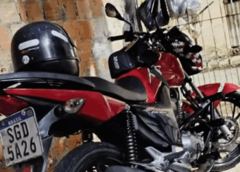Ladrões assaltam motoboys e levam até o lanche da entrega em Cariacica