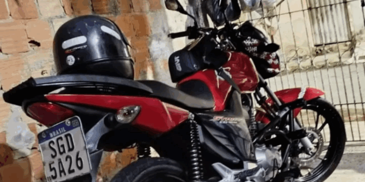Ladrões assaltam motoboys e levam até o lanche da entrega em Cariacica