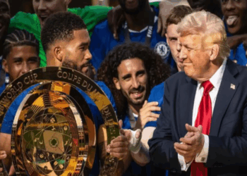 Fotógrafo brasileiro percorre gramados mundiais registrando momentos icônicos do esporte