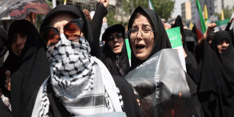 Israel ataca o Irã: nova fase do conflito regional e os cenários que se desenham