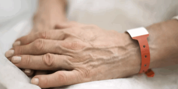 Ajuda para morrer: deputados britânicos aprovam projeto de lei histórico