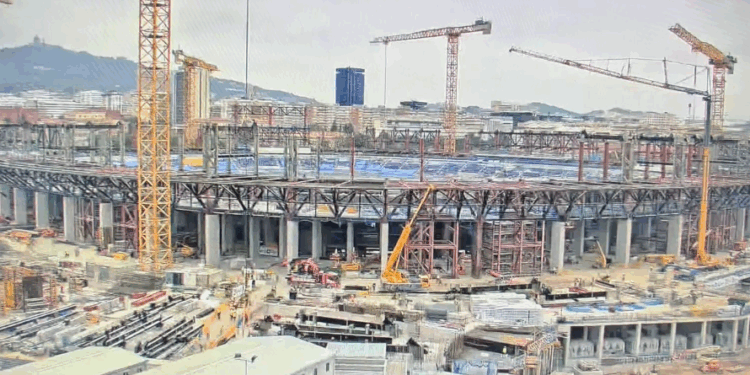 Camp Nou: Reabertura prevista para 2026 após grande reforma