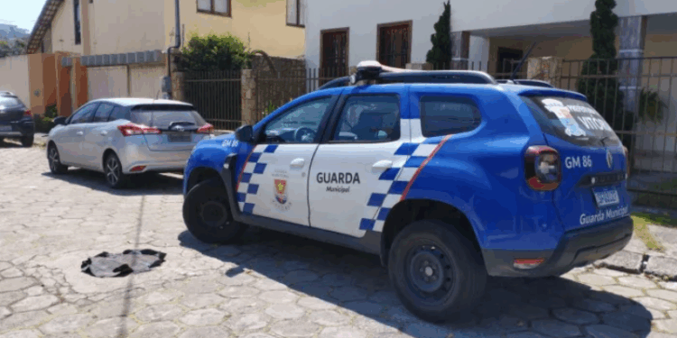 Suspeito de roubar de fios na Praia do Canto é preso pela 2ª vez em cerca de um mês