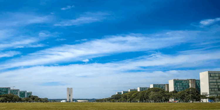 Comissão Mista aprova Orçamento de 2025 após ajustes no texto