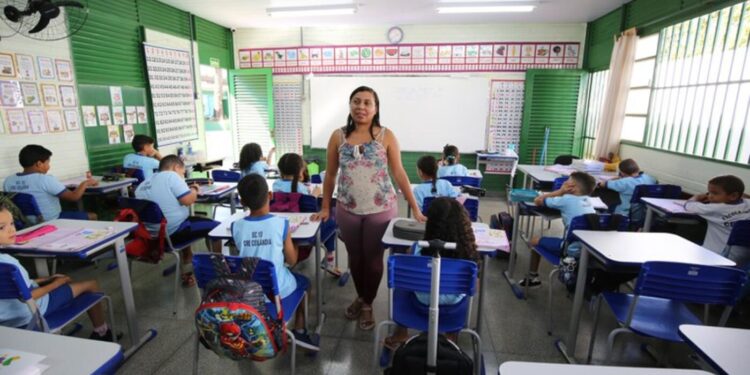 Fundeb: 1,2 mil municípios devem enviar dados para habilitação ao VAAR-Fundeb