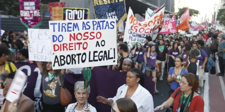 Ataque a aborto legal espalha “pânico moral”, diz dirigente do Conanda