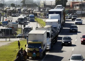 Dia do Caminhoneiro lembra importância de políticas para a categoria
