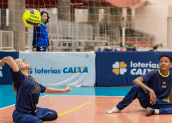 Gratuita, Escolinha Paralímpica leva esporte a jovens com deficiência