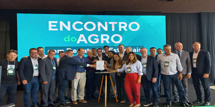 Assembleia e Federação da Agricultura assinam termo de cooperação
