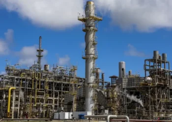 Petrobras renova contratos de quase R$ 100 bi com a Braskem